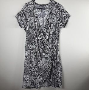 Dots Black and White Abstract Wrap Dress Size 2x